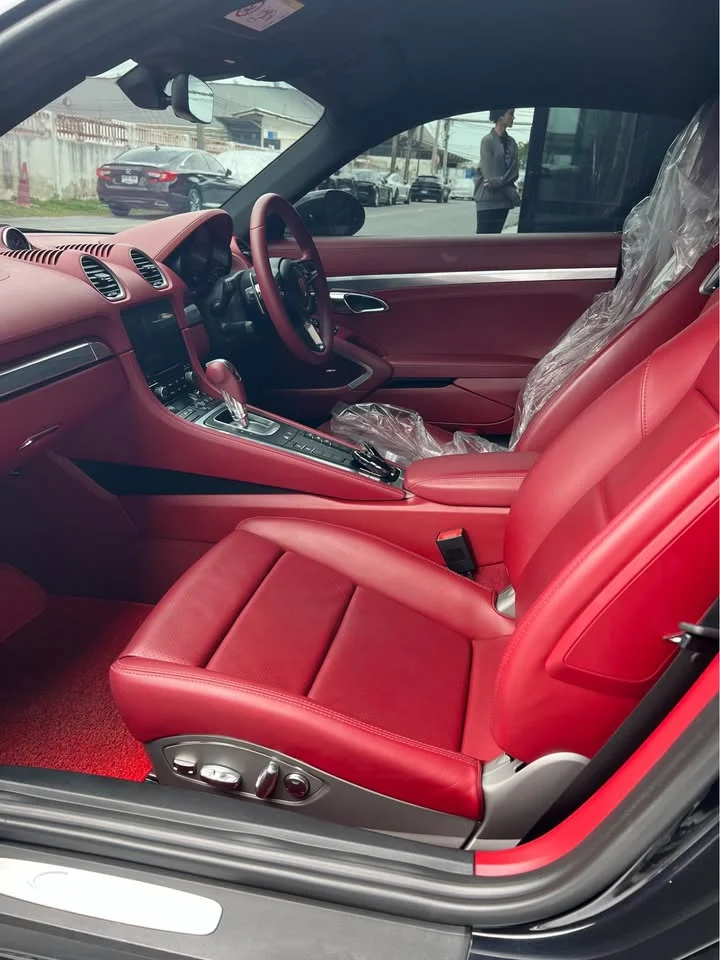 2018 Porsche 718 Boxster and Cayman IV 2