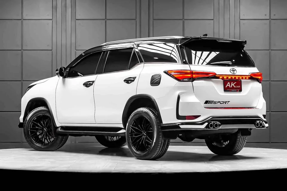 2024 Toyota Fortuner II 2
