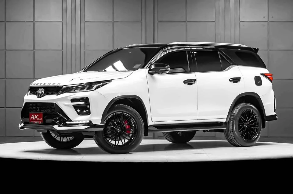 2024 Toyota Fortuner II 3
