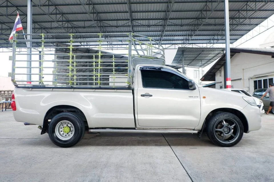 2013 Toyota Hilux VII 3