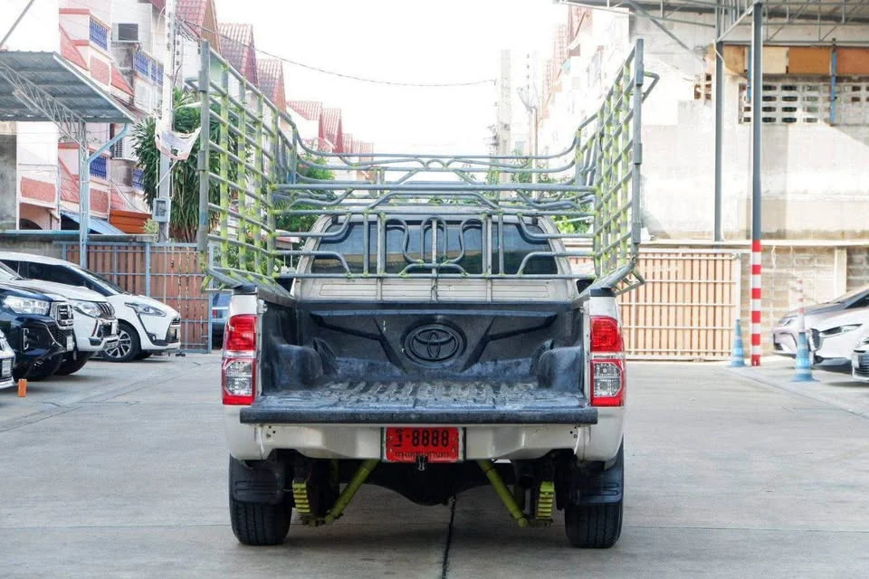 2013 Toyota Hilux VII 2