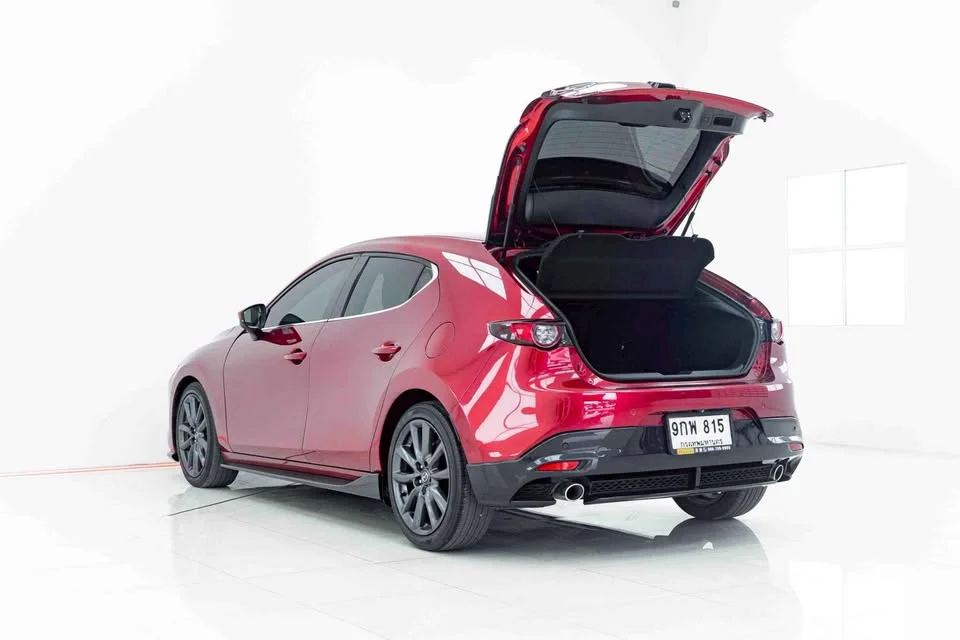 2020 Mazda 3 IV 2