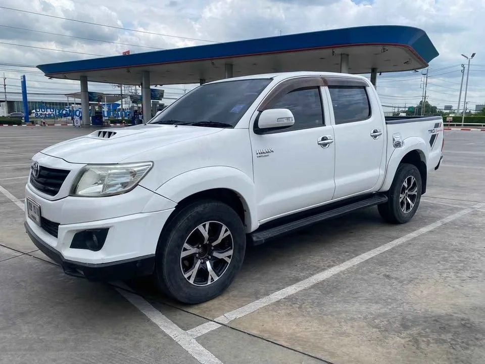 2013 Toyota Hilux VII 3