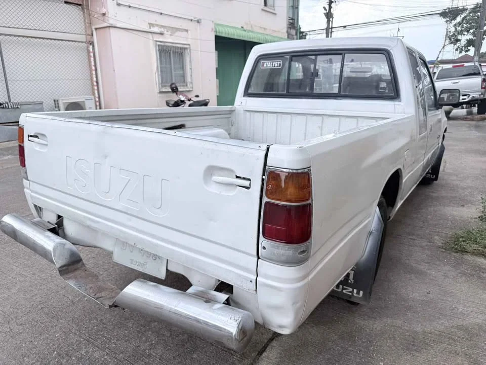 1993 Isuzu TFR III 2