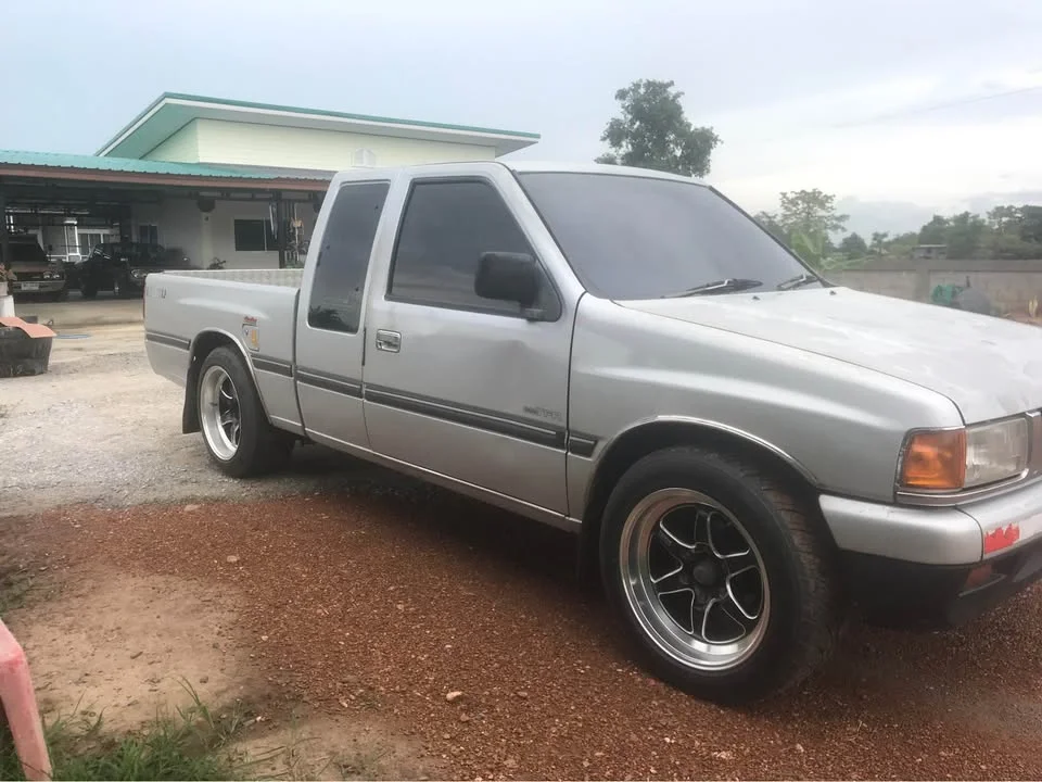 1994 Isuzu TFR III 3