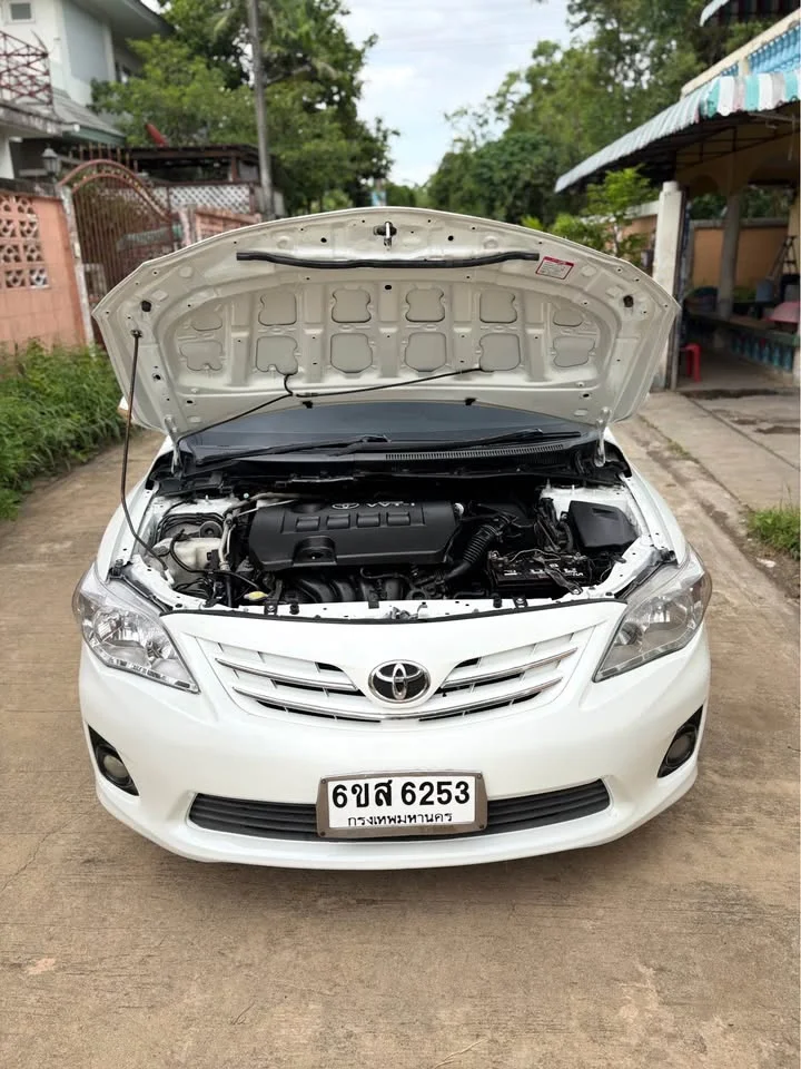 2013 Toyota Corolla Altis X (E140) 2