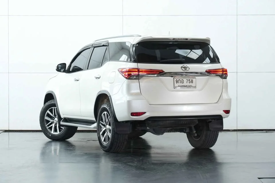 2019 Toyota Fortuner II 3
