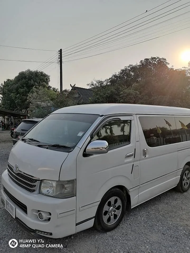 2005 Toyota HiAce V (H200) 2