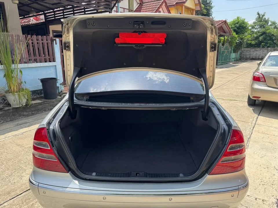 2004 Benz E-Class W211 2
