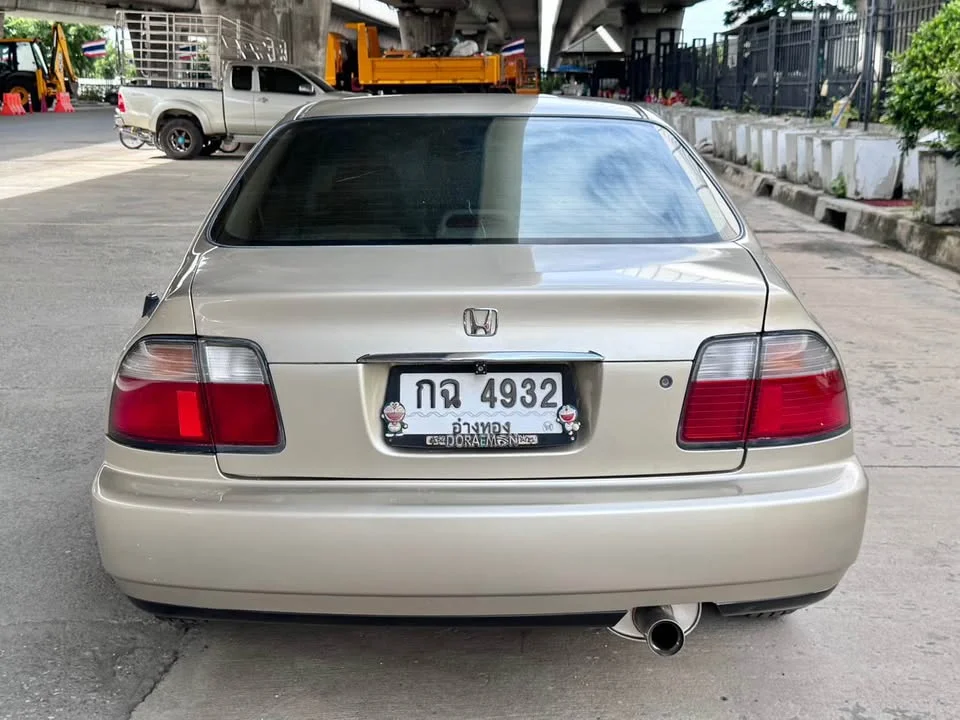1997 Honda Accord V 2
