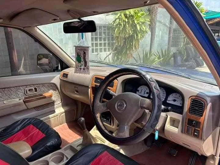 2005 Nissan Frontier I 2