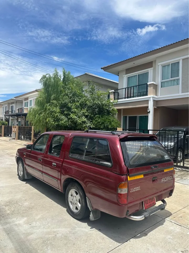 2000 Mazda 2500 Fighter V 2