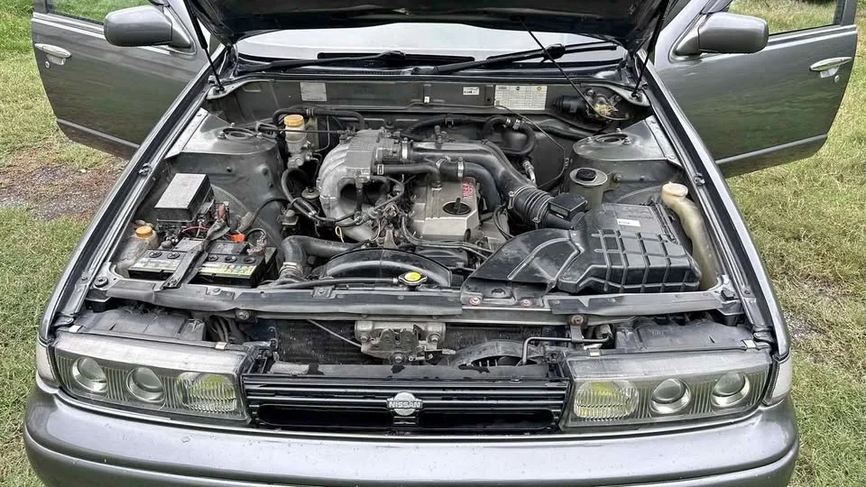 1990 Nissan Cefiro I (A31) 3