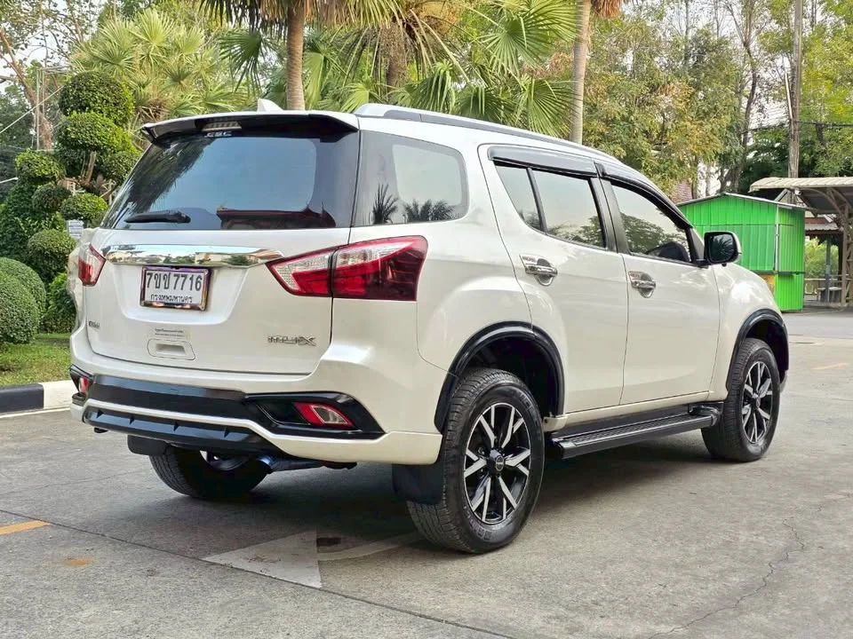 2020 Isuzu MU-X I 3
