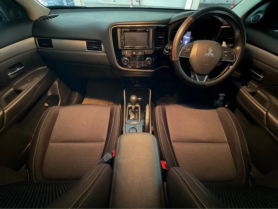 2017 Mitsubishi Outlander III 3