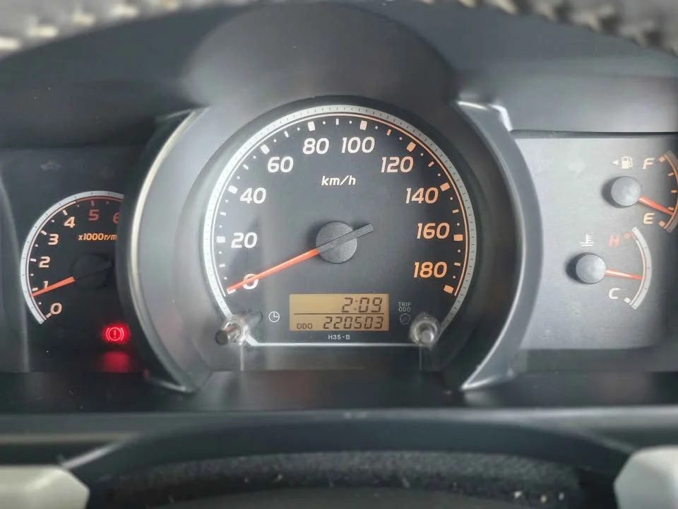 2012 Toyota HiAce V (H200) 2