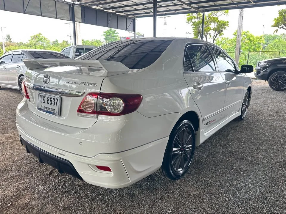 2011 Toyota Corolla Altis X (E140) 3