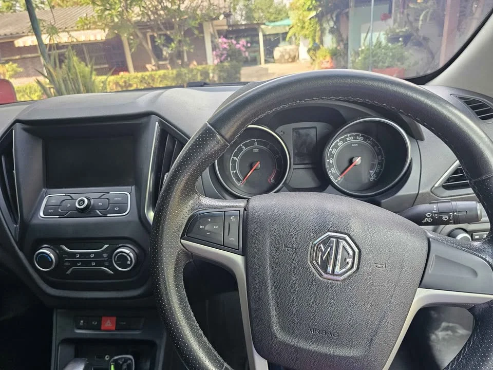 2017 MG 5 I  2
