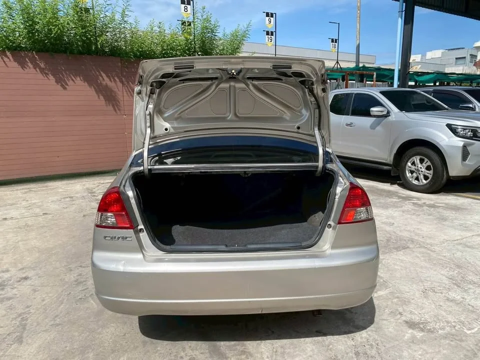 2003 Honda Civic VII 3