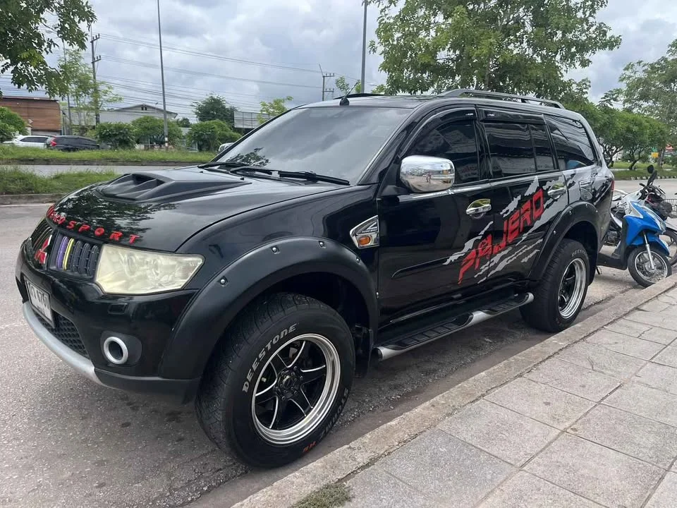 2012 Mitsubishi Pajero Sport II 2
