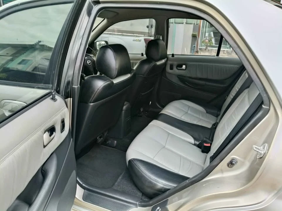2003 Mazda 323 VIII 2