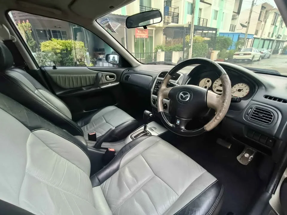 2003 Mazda 323 VIII 3