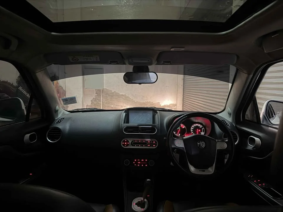 2015 MG 3 II 3