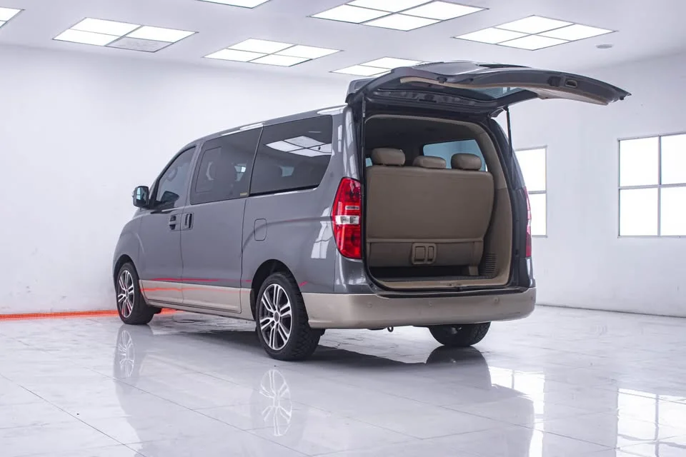 2010 Hyundai H-1 II 2