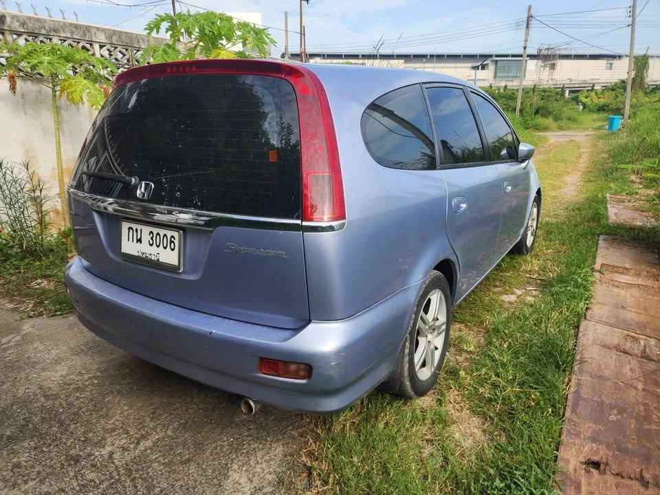 2004 Honda Stream I 2