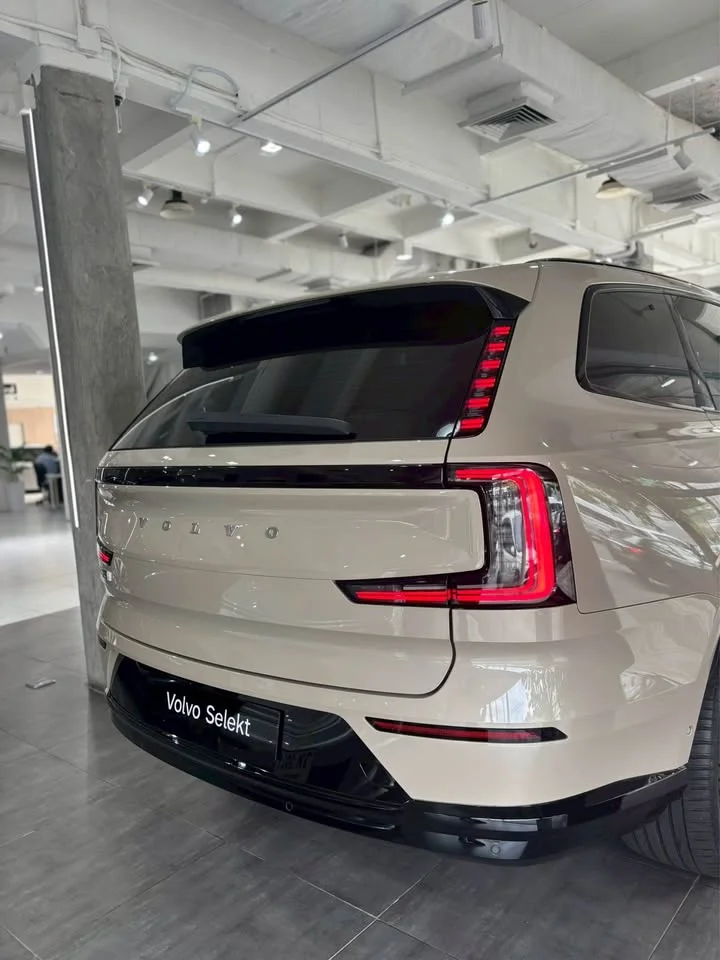 2025 Volvo EX30 I 2