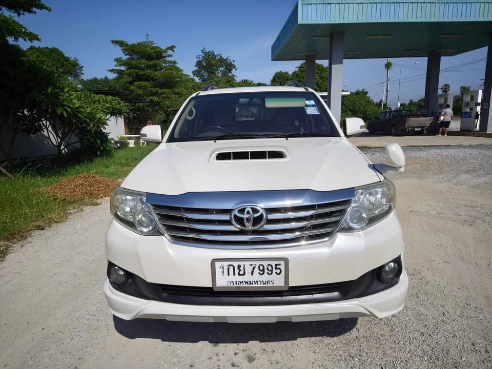 2013 Toyota Fortuner I 2