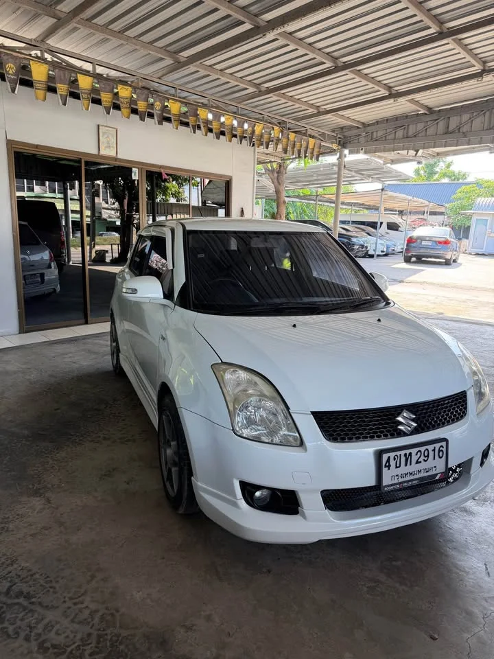 2011 Suzuki Swift I 3