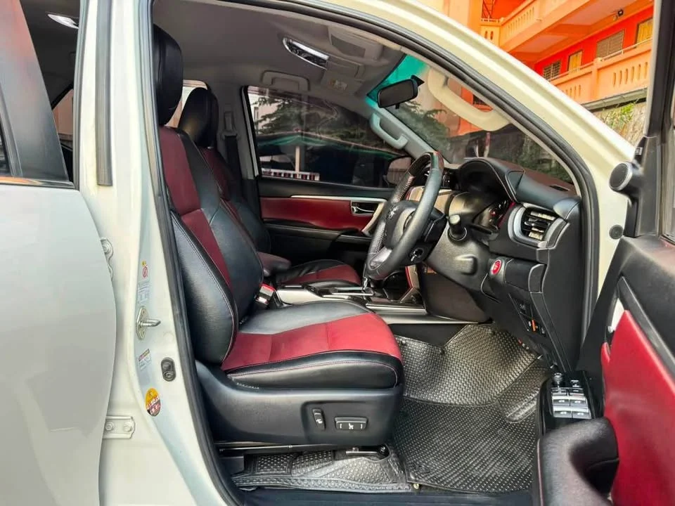 2016 Toyota Fortuner II 3