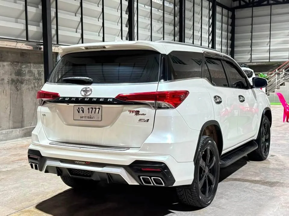 2016 Toyota Fortuner II 2