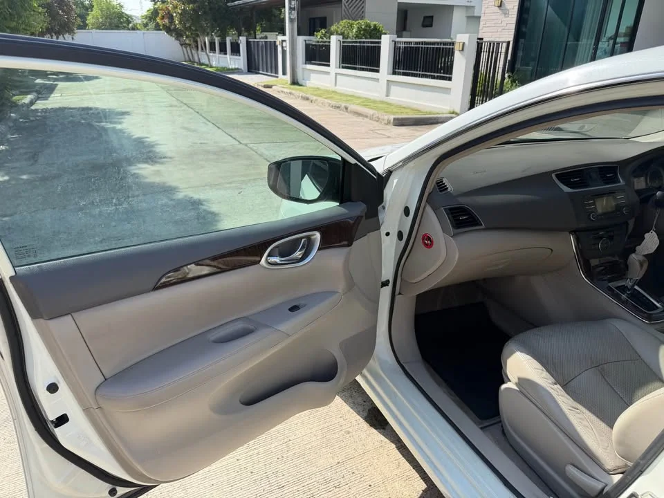 2013 Nissan Sylphy III (B17) 2