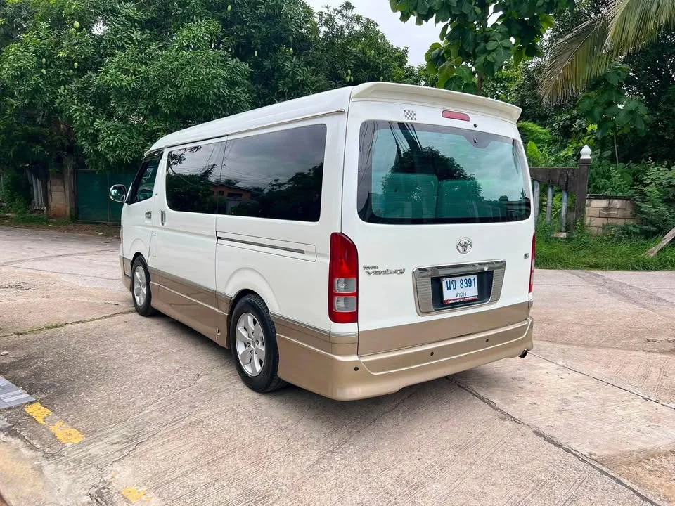 2009 Toyota Commuter V (H200) 2