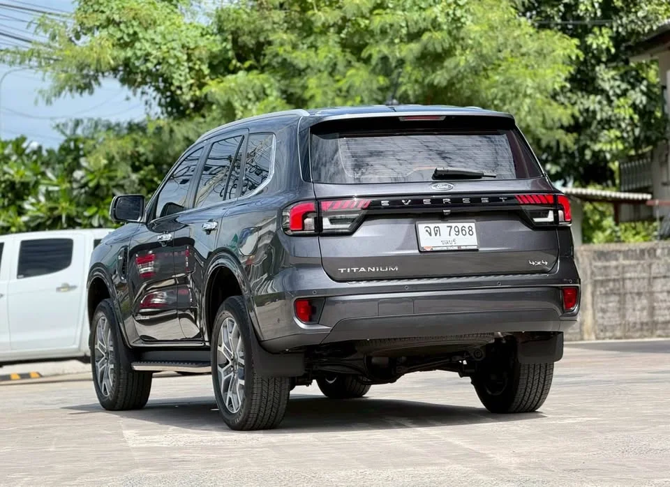 2022 Ford Everest III 2