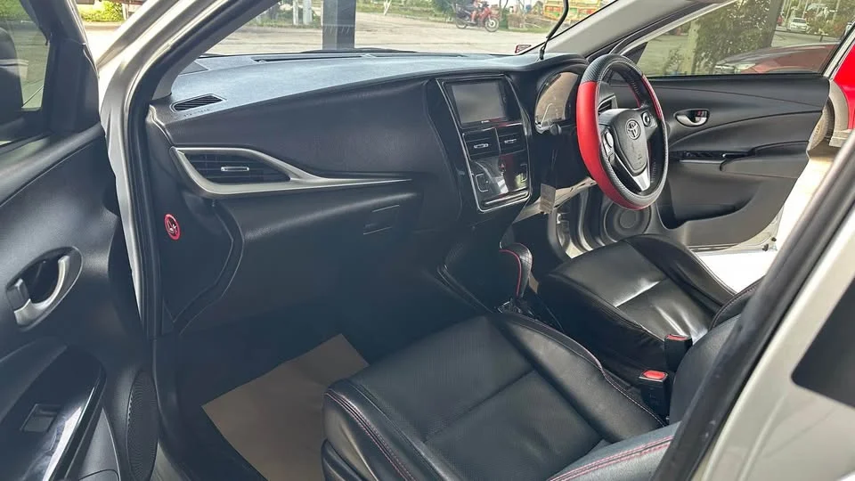 2018 Toyota Yaris ATIV III 2