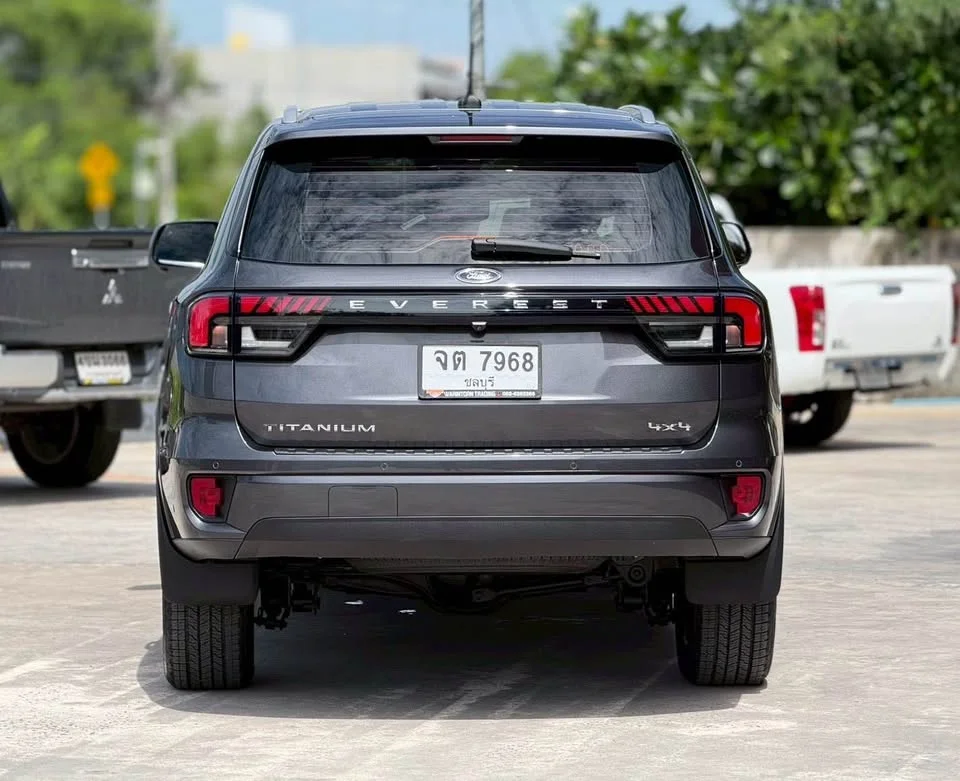 2022 Ford Everest III 2