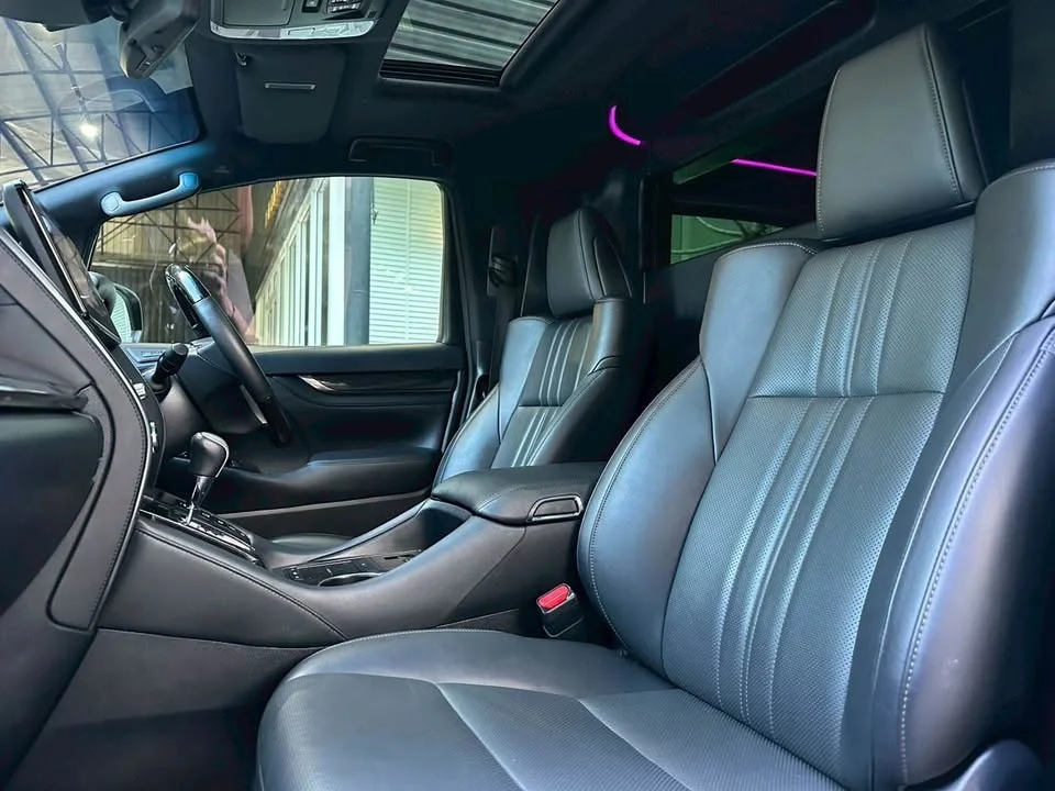 2021 Lexus LM I 3