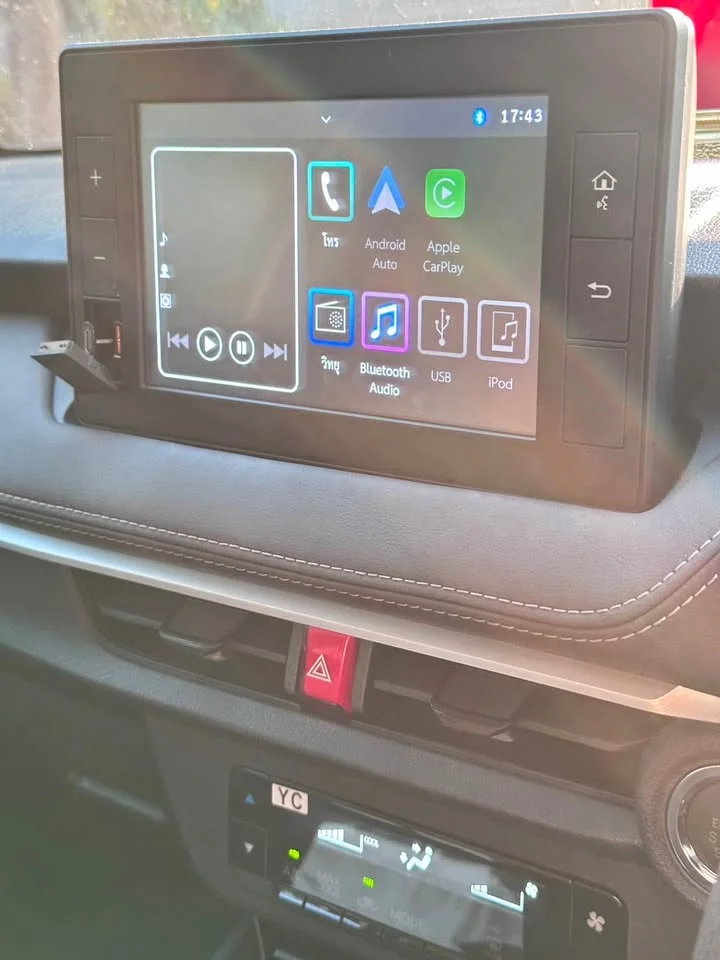 2024 Toyota Yaris ATIV IV 3