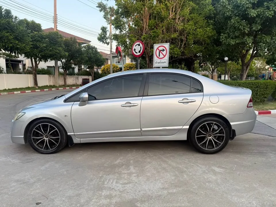 2009 Honda Civic VIII 3
