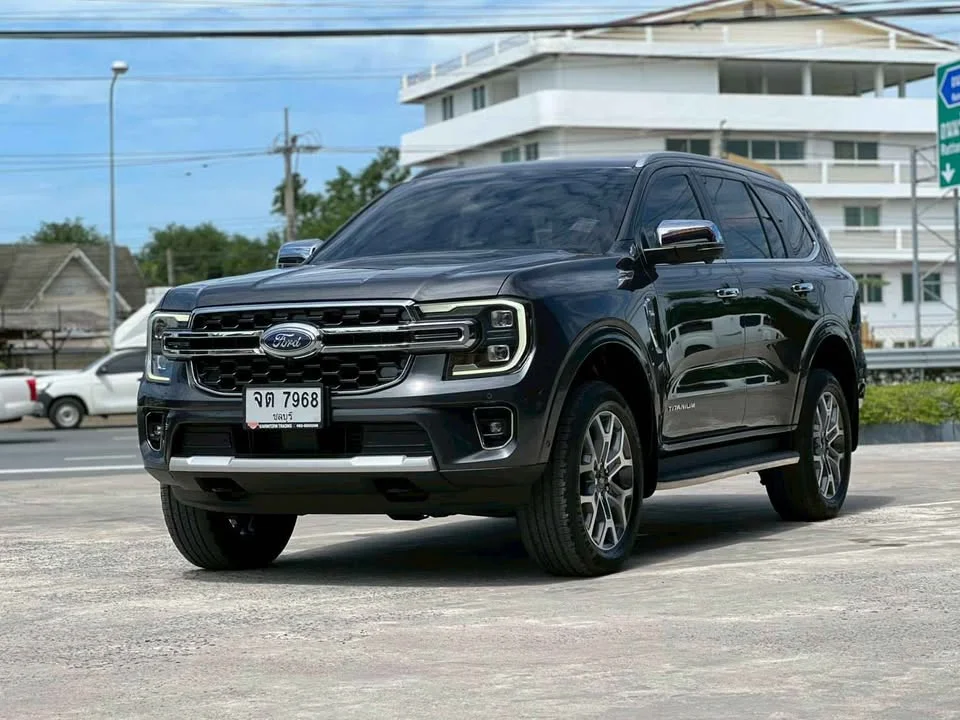 2022 Ford Everest III 3