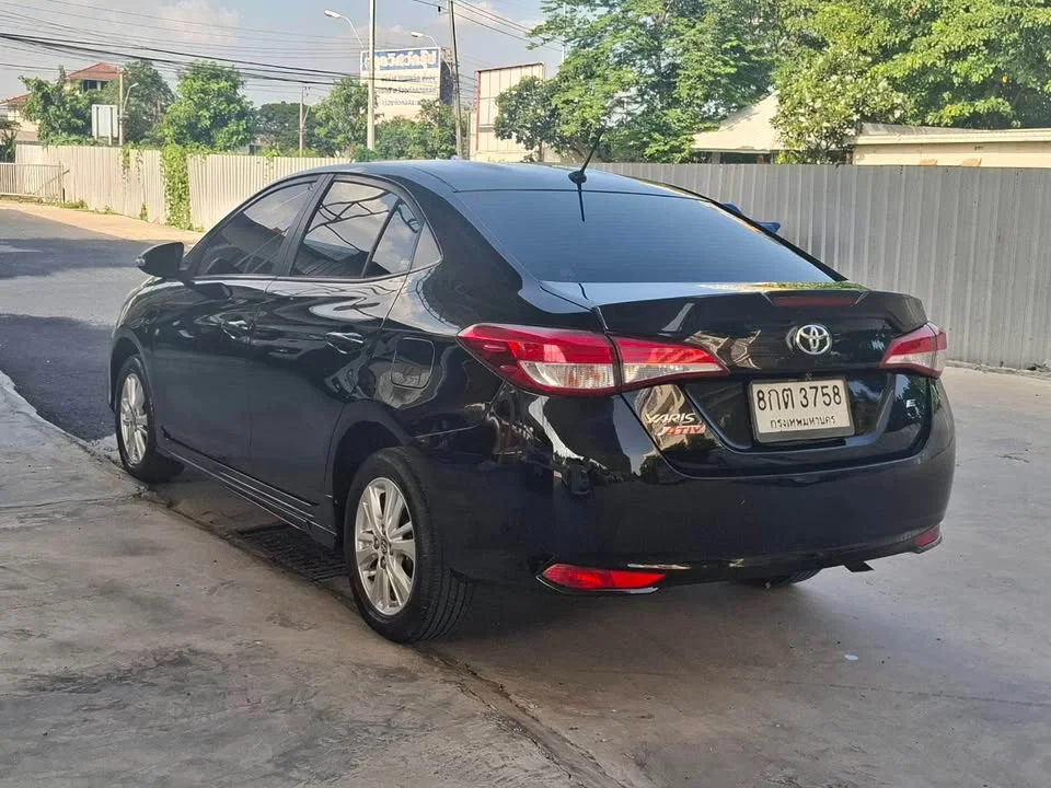 2019 Toyota Yaris ATIV III 3