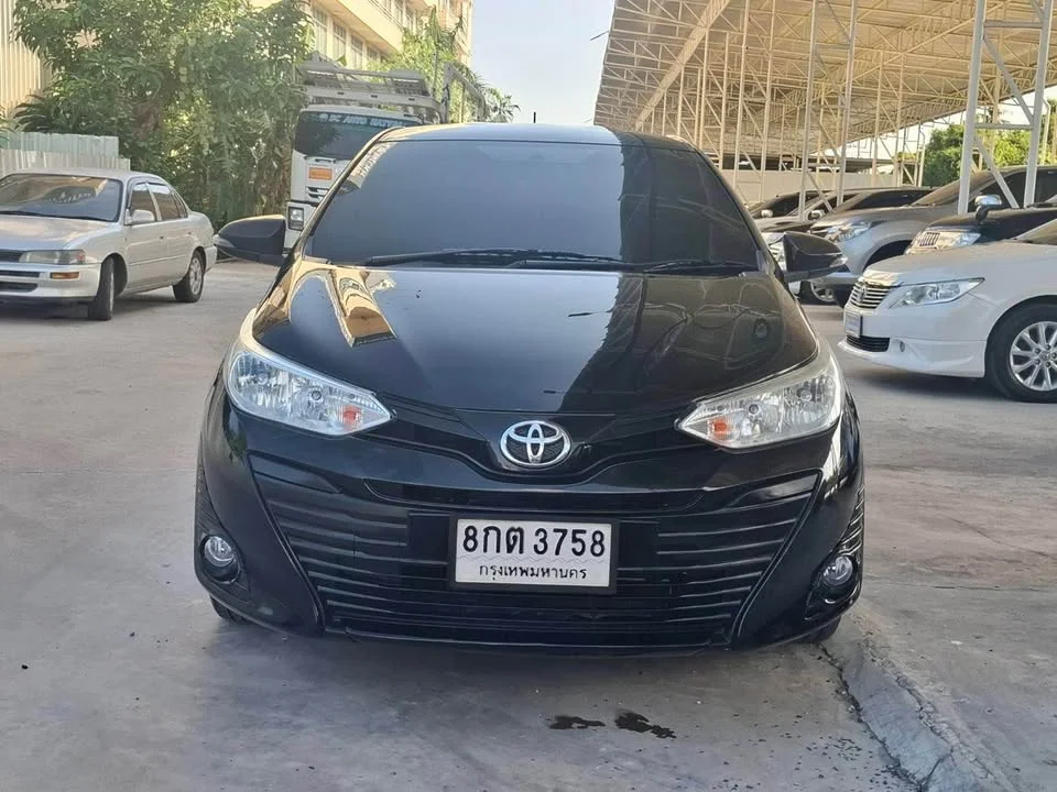 2019 Toyota Yaris ATIV III 2