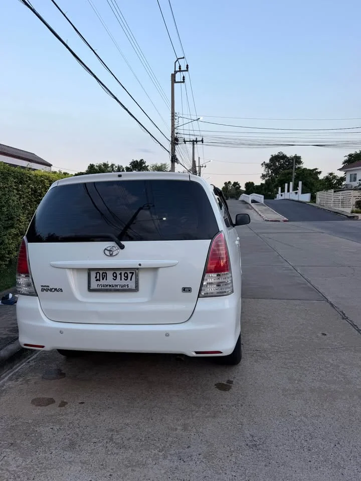 2010 Toyota Innova I 3