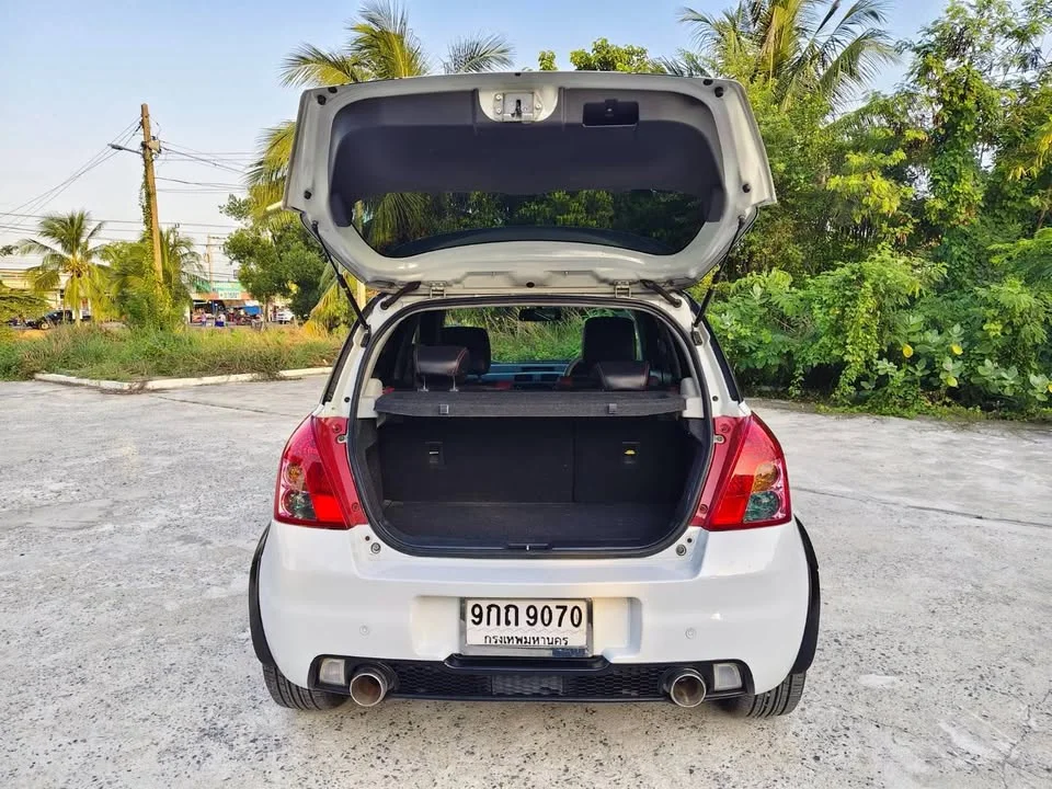 2011 Suzuki Swift I 2