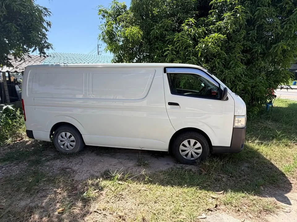 2014 Toyota HiAce V (H200) 3
