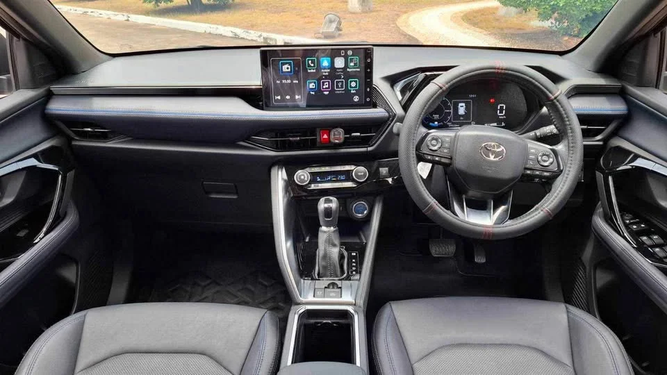 2024 Toyota Yaris Cross AC200 3