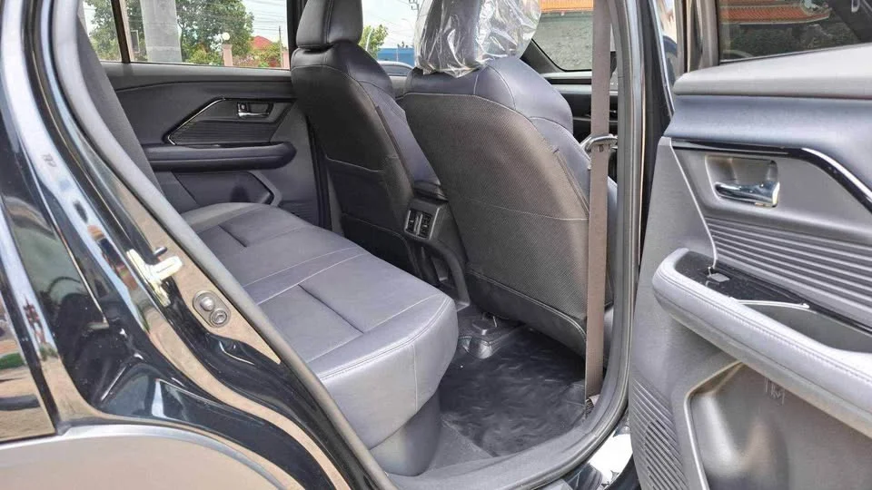 2024 Toyota Yaris Cross AC200 2